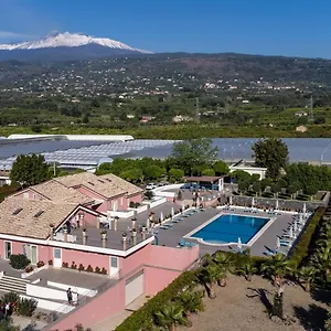  Farm stay Dipladenia Garden Country